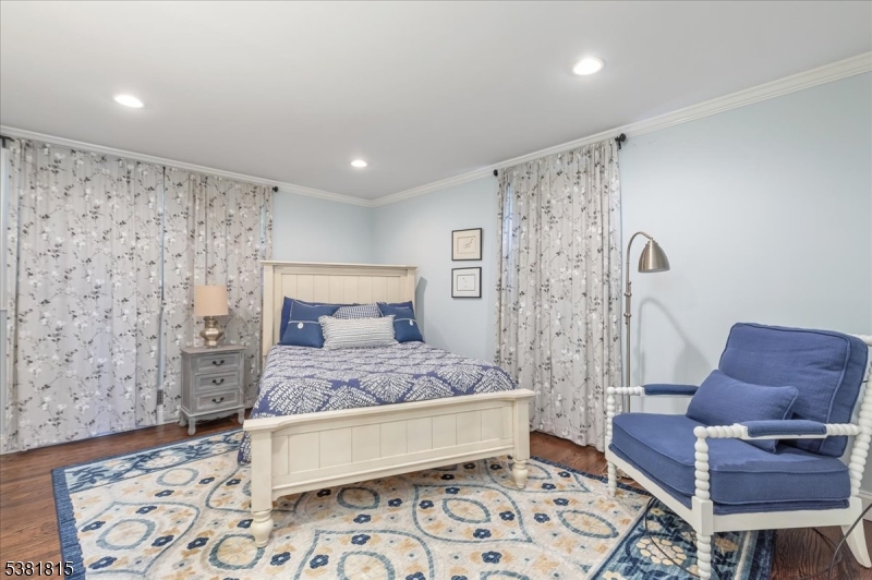 Murray Hill - Residential