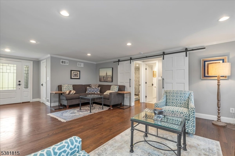 Murray Hill - Residential