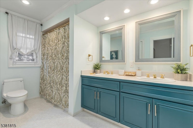 Murray Hill - Residential