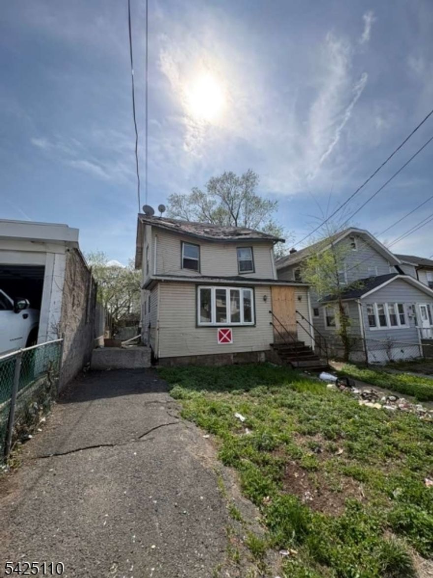 Well-maintained home featuring 6 rooms, including 3 bedrooms and 1.5 bathrooms. This property offers a functional layout with comfortable living space throughout. Conveniently located in Irvington, NJ, close to transportation, schools, shopping, and major highways. A great opportunity for both owner-occupants and investors alike.