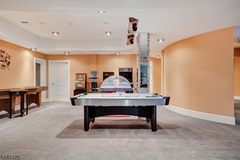 RICKLAND ESTATES - Residential