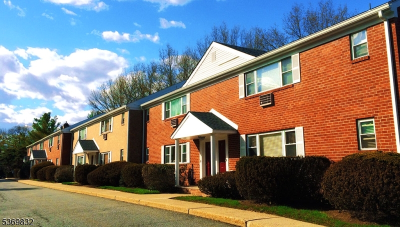 Mountain Club - Residential Lease