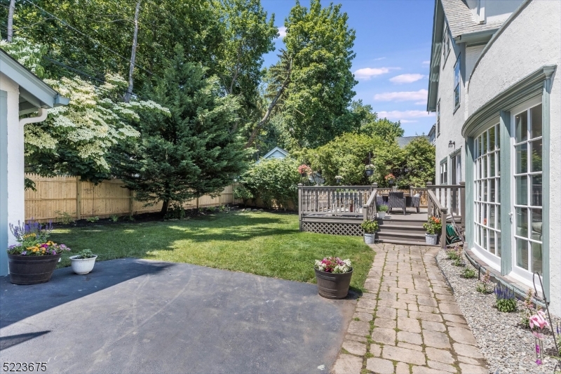 Yantacaw Park - Residential