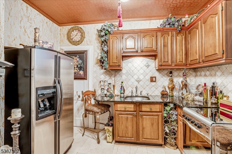 Plainfield City, New Jersey 07060, United States, 5 Bedrooms Bedrooms, ,3 BathroomsBathrooms,Residential,Coming Soon,219951