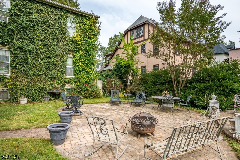 Plainfield City, New Jersey 07060, United States, 5 Bedrooms Bedrooms, ,3 BathroomsBathrooms,Residential,Coming Soon,219951