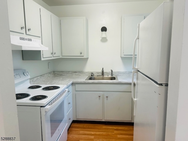 Mill Street Manor - Residential Lease