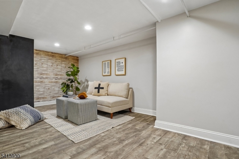 White Oak Section - Residential