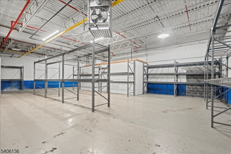 30 Sherwood Condo Assoc. - Commercial Lease