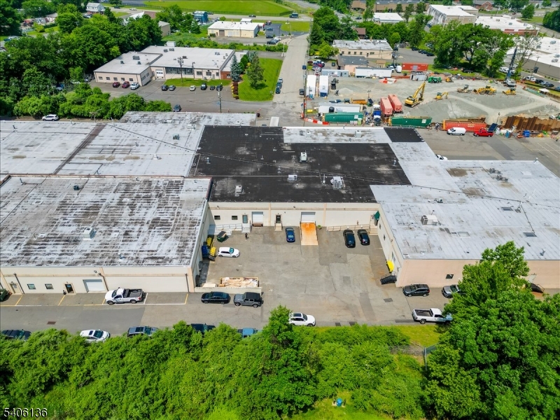 30 Sherwood Condo Assoc. - Commercial Lease