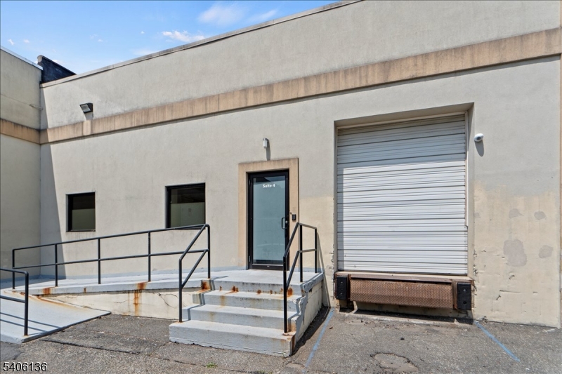 30 Sherwood Condo Assoc. - Commercial Lease