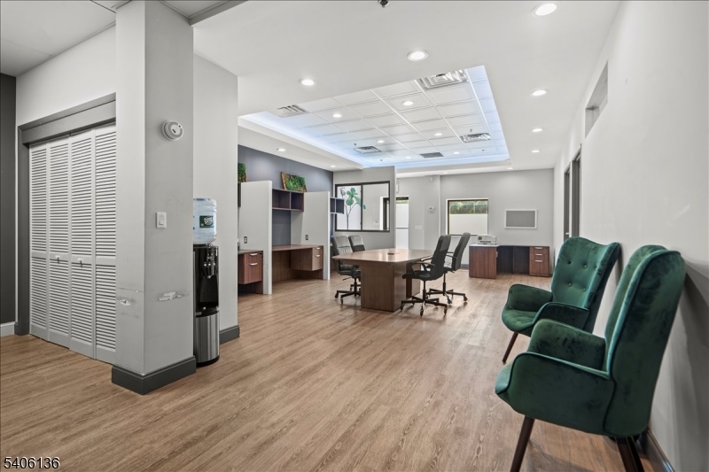 30 Sherwood Condo Assoc. - Commercial Lease