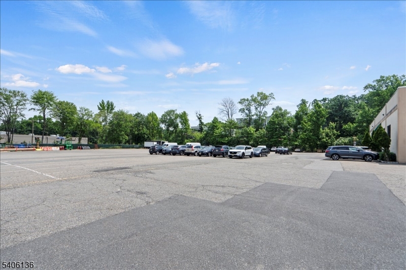 30 Sherwood Condo Assoc. - Commercial Lease