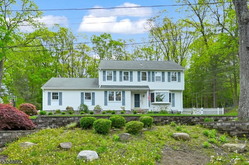 10 Rolling Ridge Rd