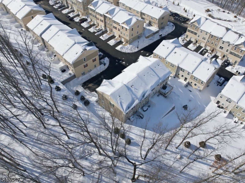 Moreno pl - Residential