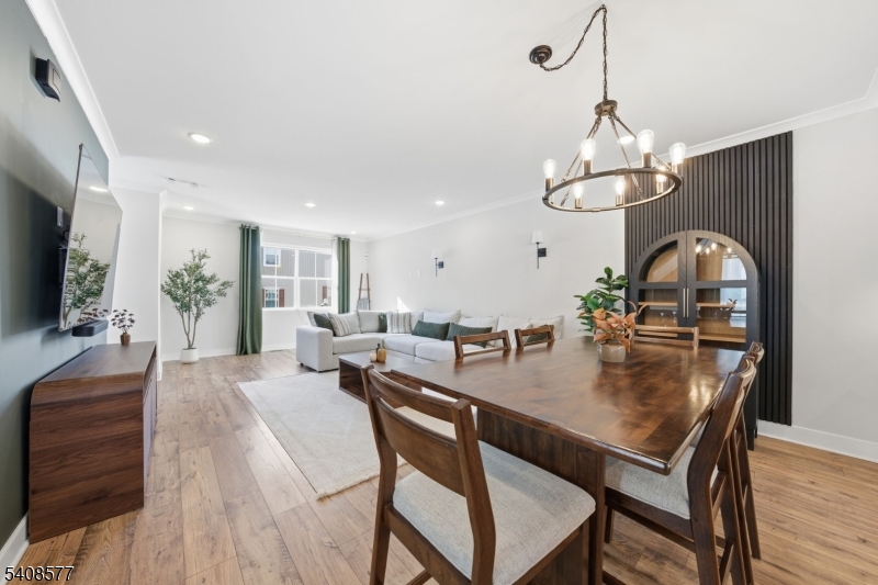 Moreno pl - Residential