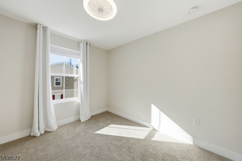 Moreno pl - Residential