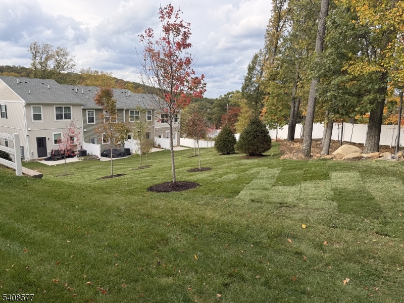 Moreno pl - Residential