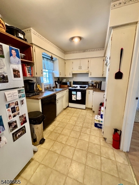 Upper Montclair Court - Residential