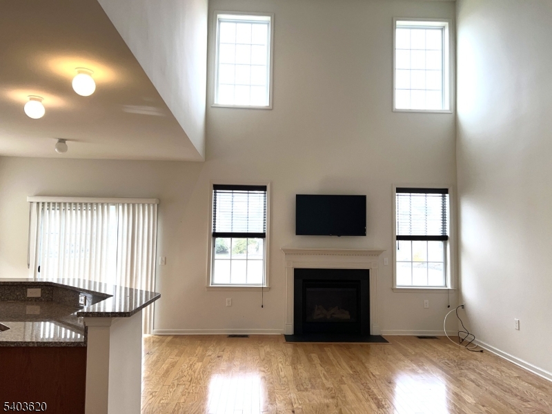 CANAL WALK - Residential