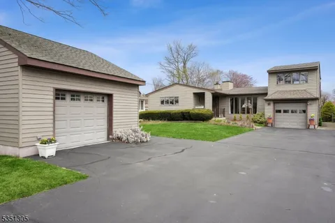 12 Benedict Dr, Jefferson Twp., NJ 07849 - MLS#: 3957045