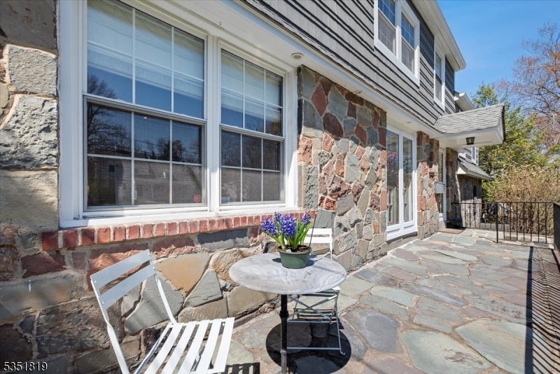 137 Canoe Brook Pkwy