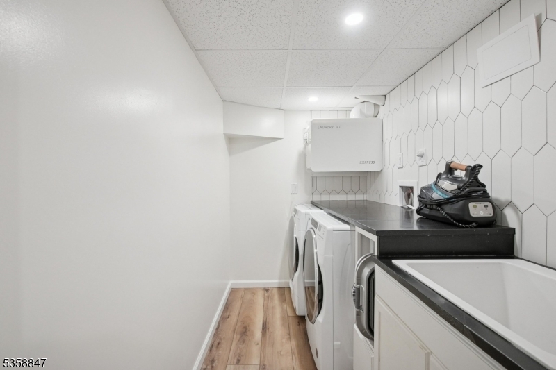 Old Short Hills - Residential