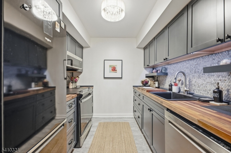 Sleepy Hollow - Residential