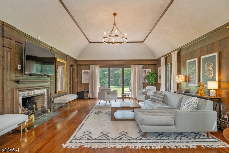 New Vernon - Residential