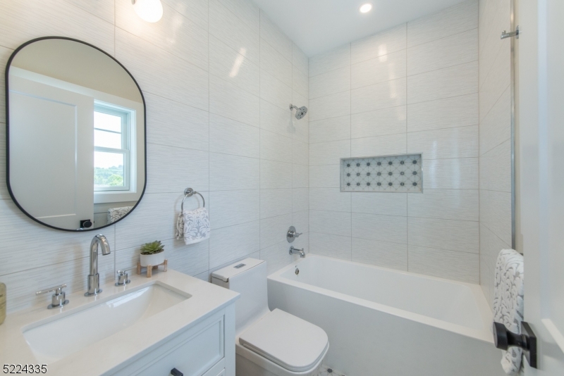 Washington School - Residential