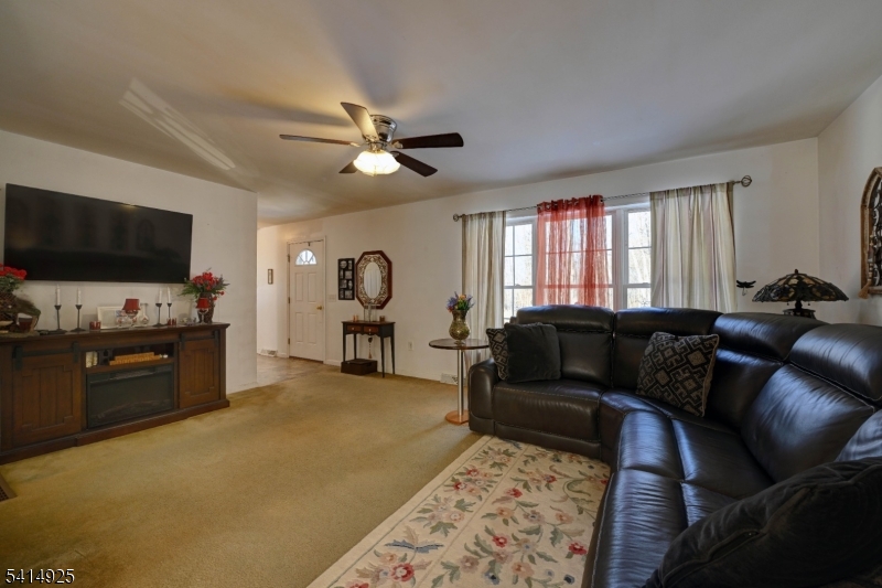 Cozy Lake - Residential