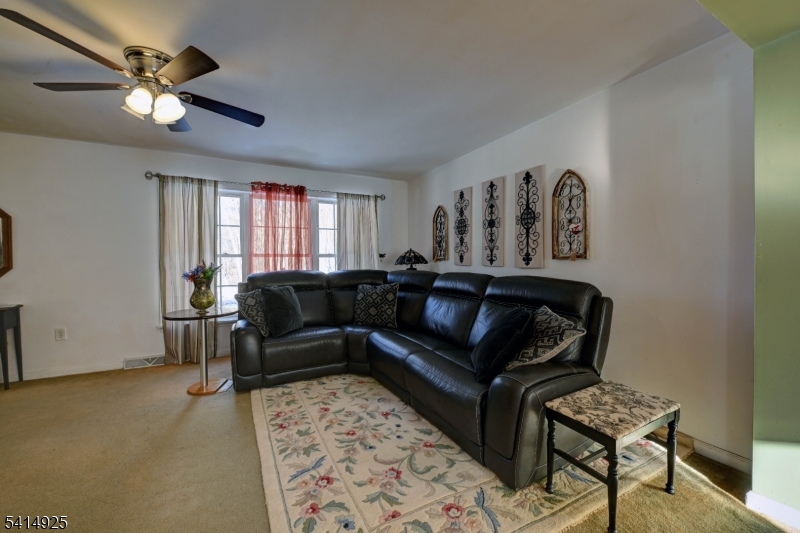 Cozy Lake - Residential