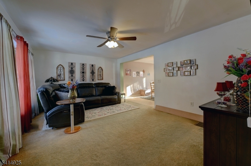 Cozy Lake - Residential