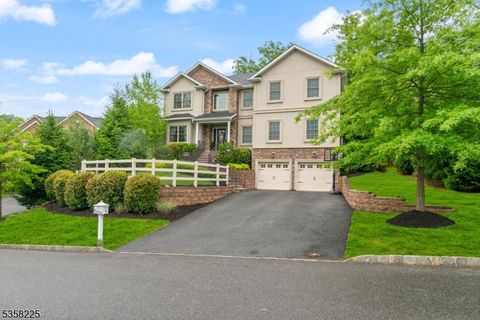 16 Himsl Ct, West Orange Twp., NJ 07052 - #: 3963189