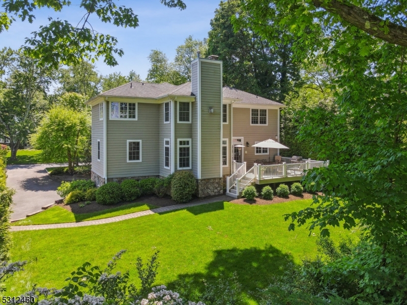 POET'S SECTION - Residential