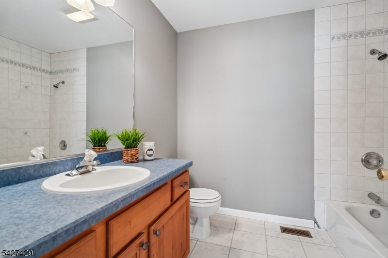 Breezewood Estates - Residential