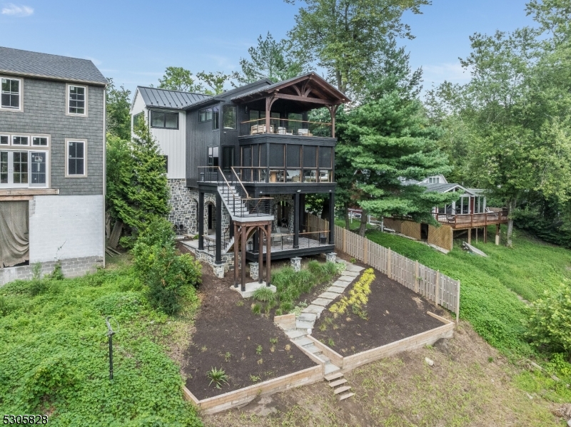 RIVER TOWNS - Residential