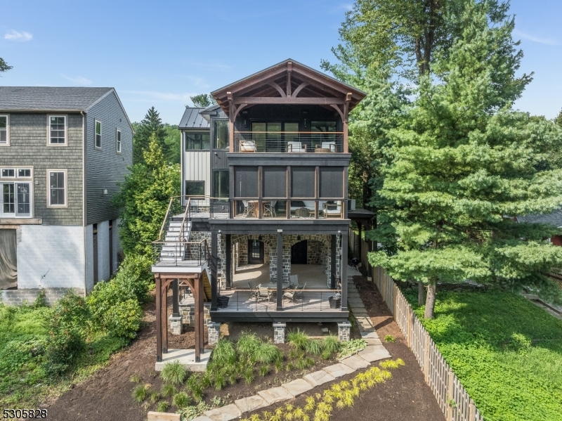 RIVER TOWNS - Residential