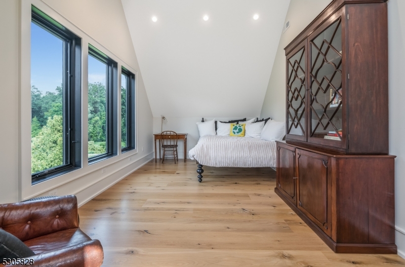 RIVER TOWNS - Residential