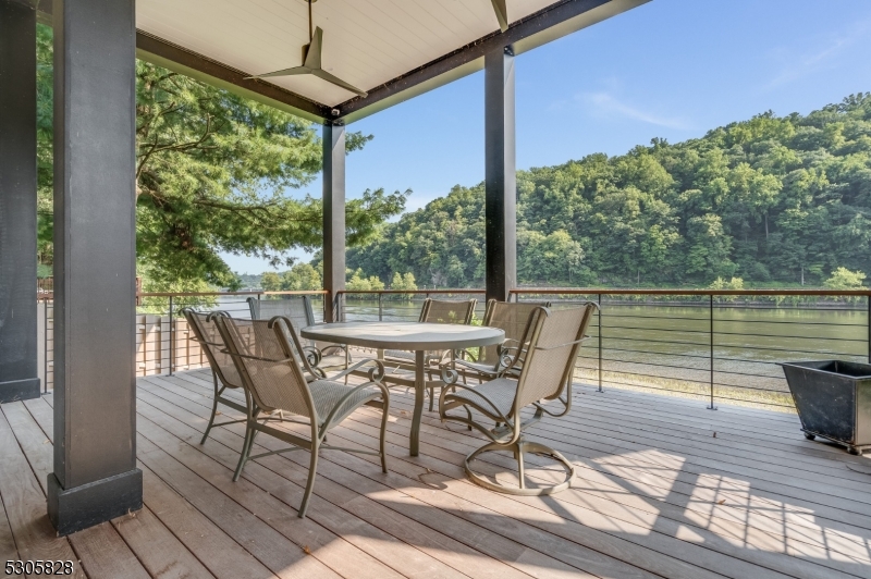 RIVER TOWNS - Residential