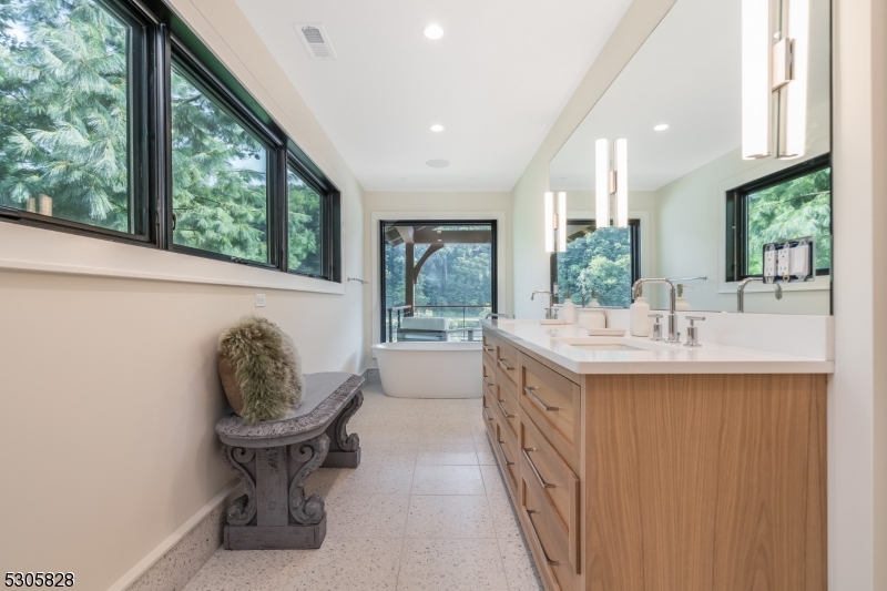 RIVER TOWNS - Residential