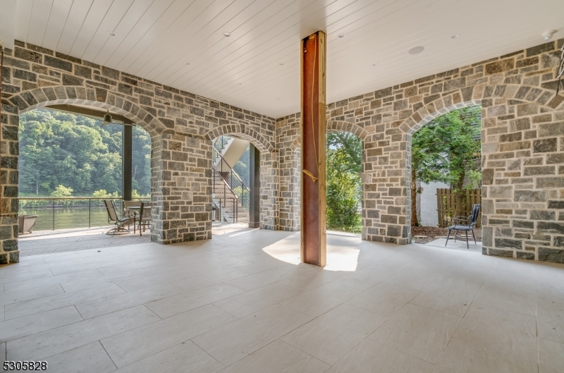 RIVER TOWNS - Residential