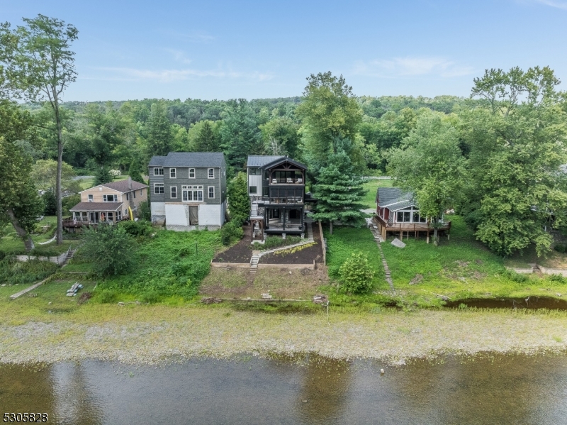 RIVER TOWNS - Residential