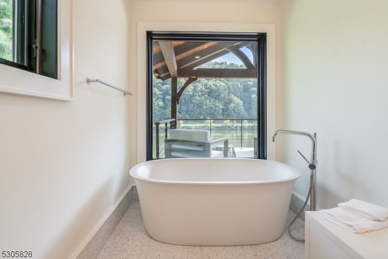 RIVER TOWNS - Residential