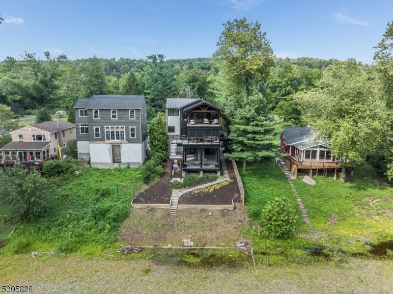 RIVER TOWNS - Residential