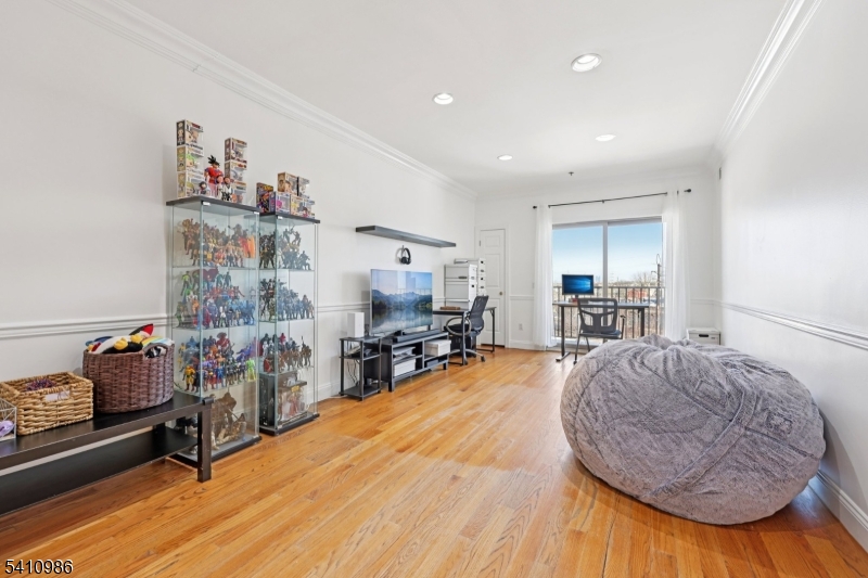 South Broad Street - Residential