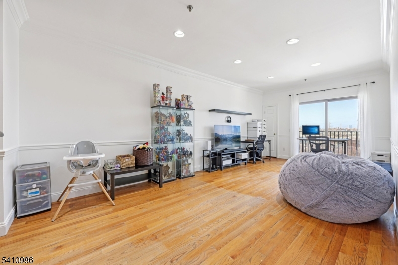 South Broad Street - Residential