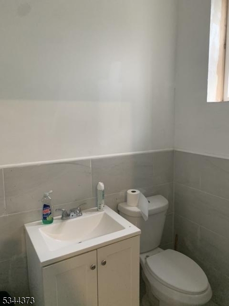 Weequahic - Commercial Lease