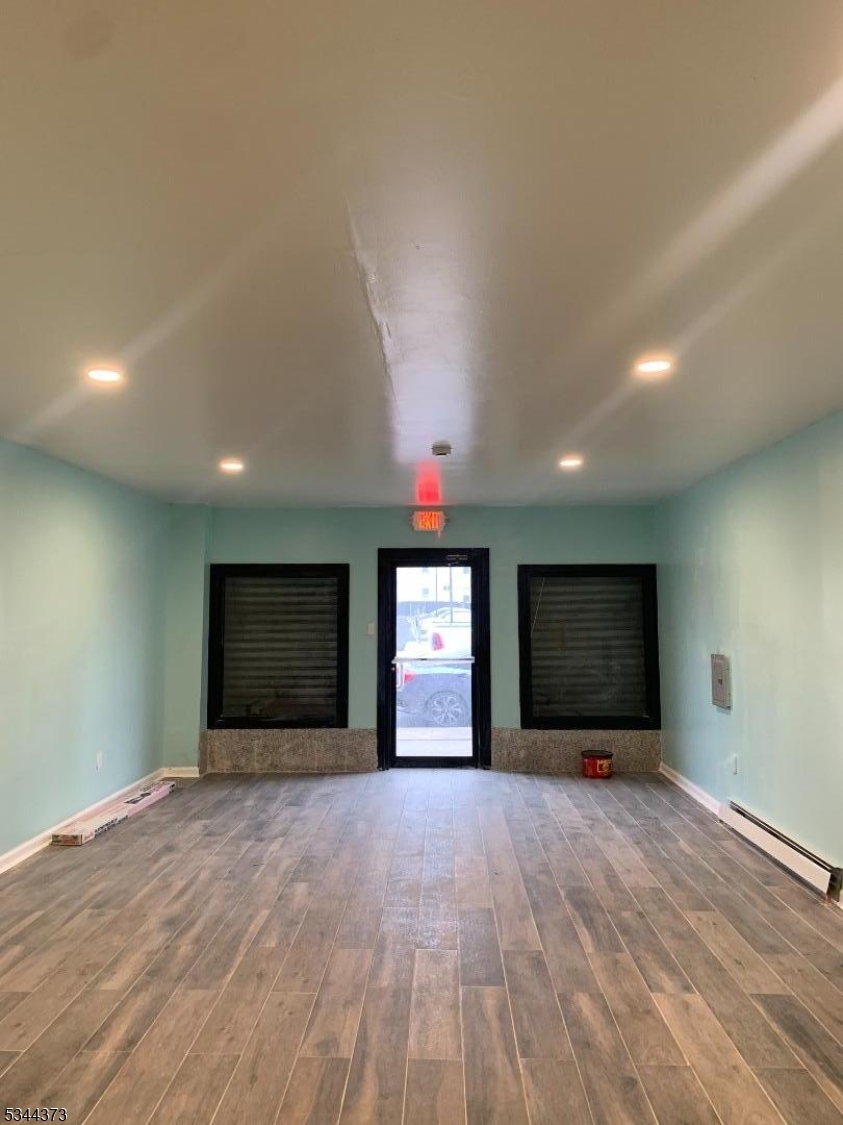 Weequahic - Commercial Lease