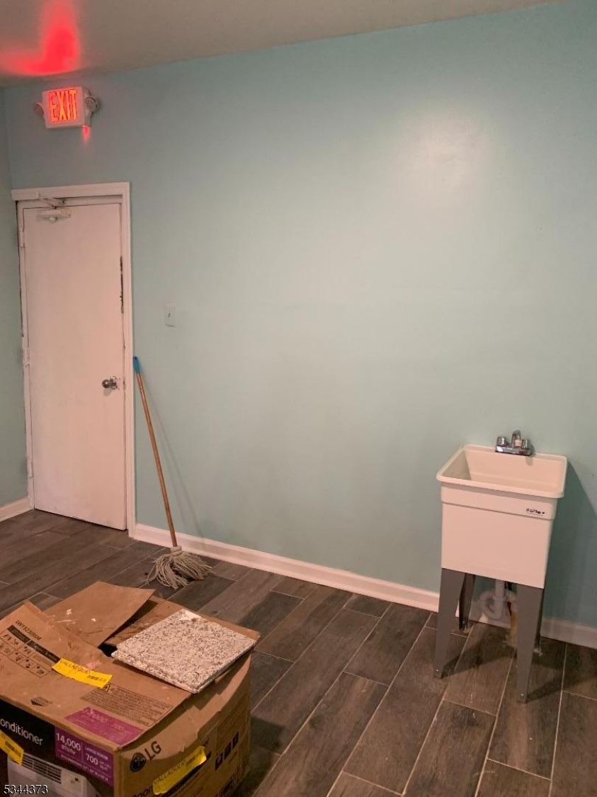 Weequahic - Commercial Lease