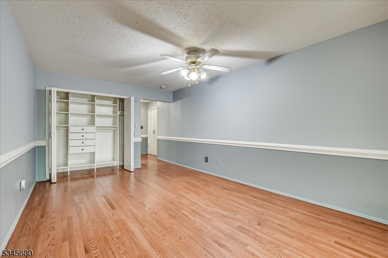 Edison Twp., New Jersey 08820, United States, 2 Bedrooms Bedrooms, ,3 BathroomsBathrooms,Residential,Active,104425